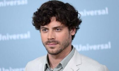François Arnaud hits back at critics of ‘Heated Rivalry’ intimate scenes