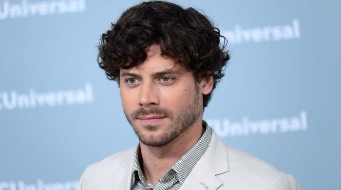 François Arnaud hits back at critics of ‘Heated Rivalry’ intimate scenes