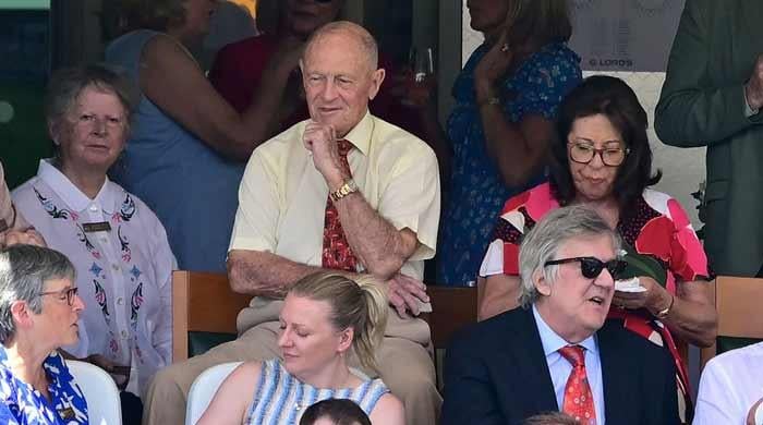 Geoffrey Boycott advises England to ‘use brains’ for Ashes remainder