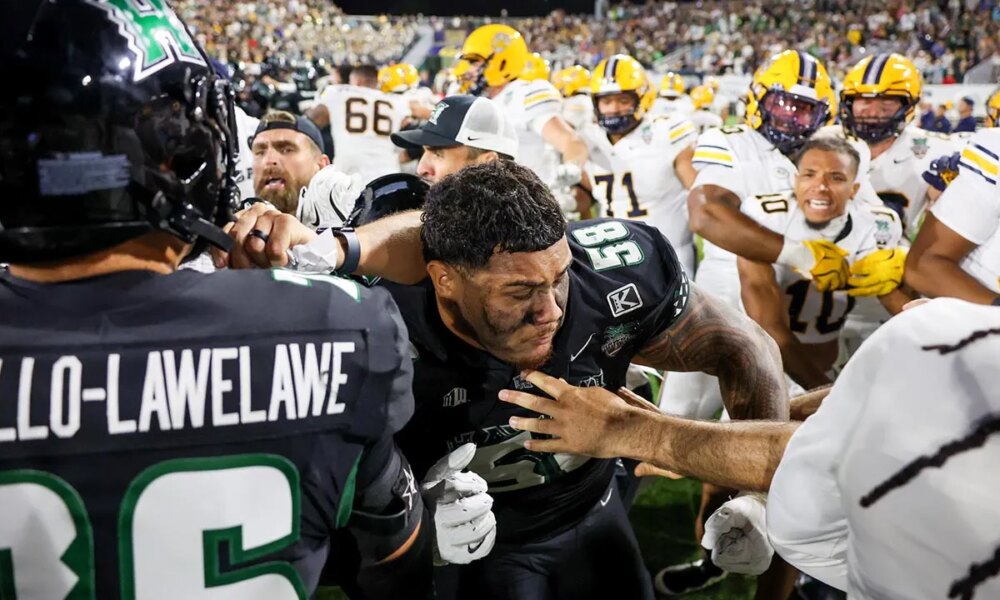 Hawaii, Cal players brawl as Rainbow Warriors pull off incredible comeback victory