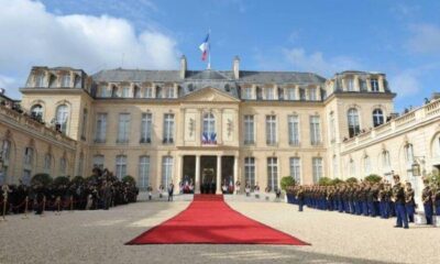 Historic silverware stolen from French presidential palace