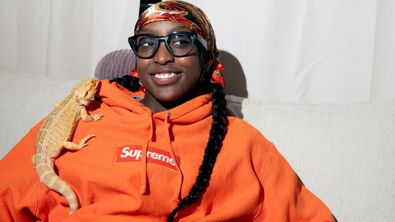 ‘I’m a Tiger ’til I die’: Why Flau’jae Johnson returned for one last run at LSU