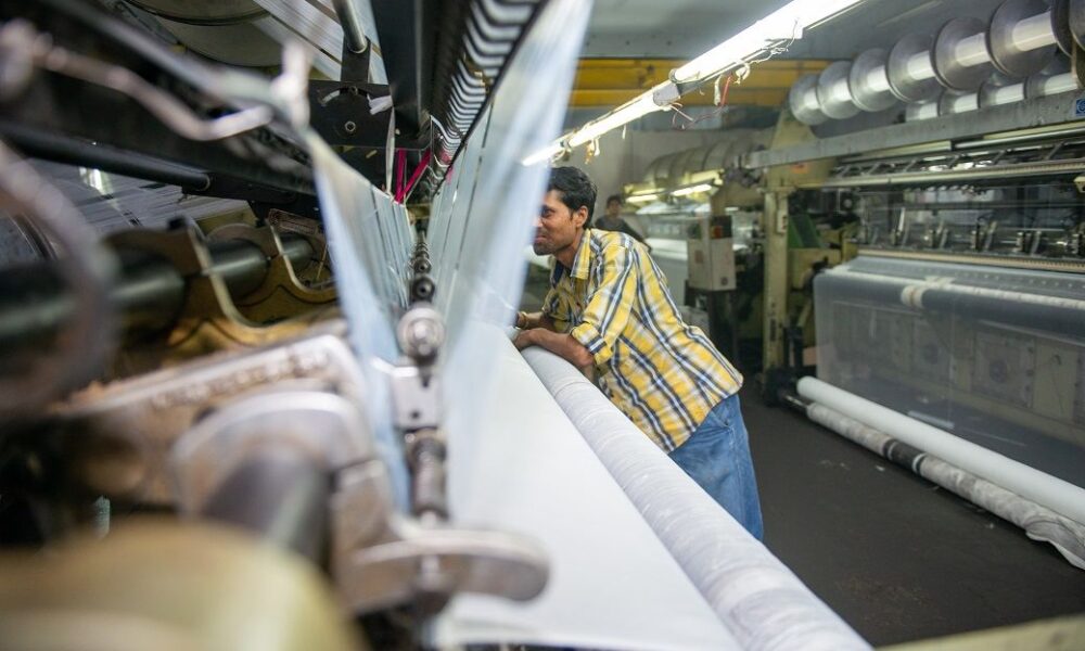 India’s IIP sees 0.4% YoY growth in Oct 2025: Quick official estimates