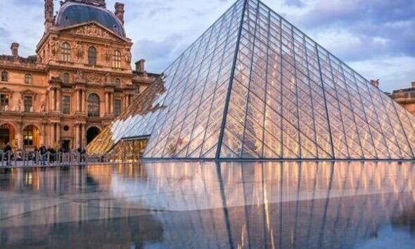 Louvre Museum closed as workers strike