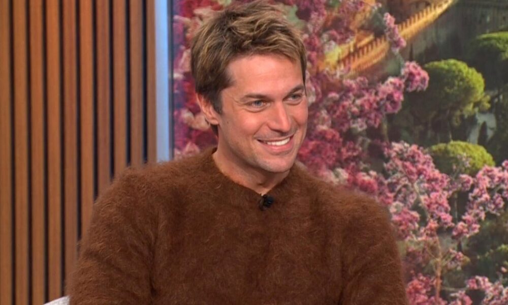 Lucas Bravo on new "Emily in Paris" season and playing the villain in "The Seduction"