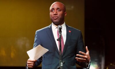 Mayor, Chiefs fans react to NFL franchise’s planned move to Kansas