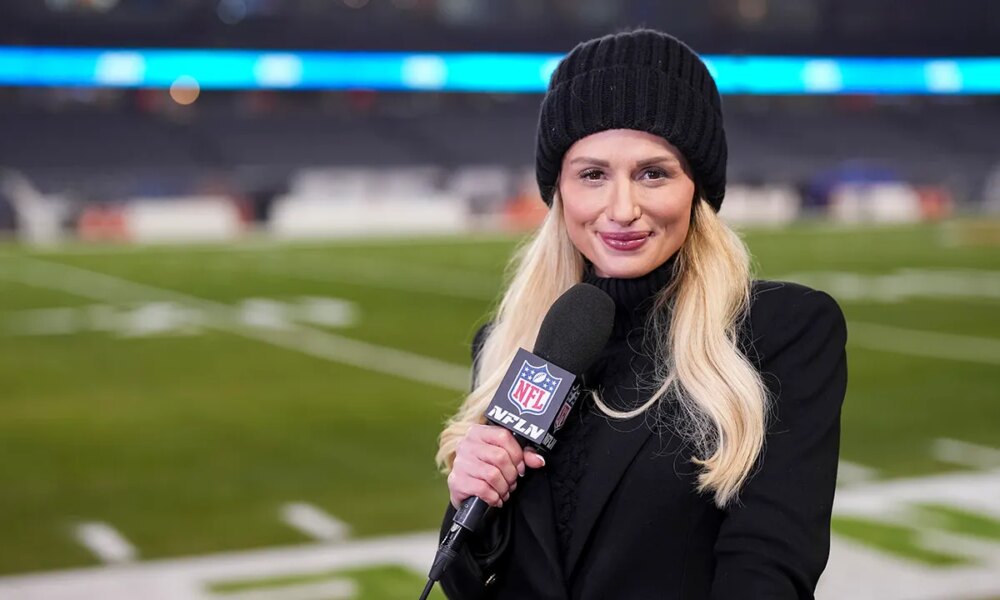 NFL reporter responds to fake death rumor in hilarious fashion: ‘Glitch in the matrix’