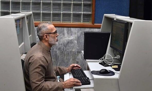 PSX hits record high on UAE rollover optimism