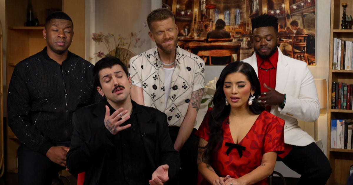Pentatonix sings “Christmas Time Is Here”