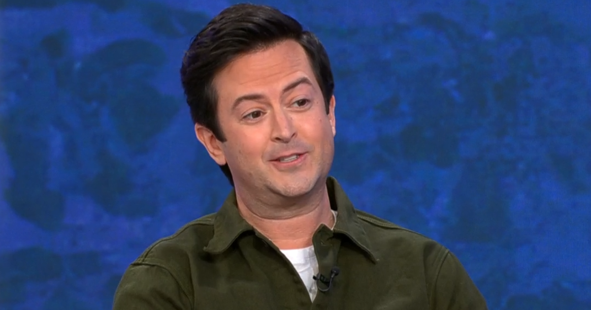 Richie Moriarty on season 5 of "Ghosts," his character and the cast: "We really are a family"