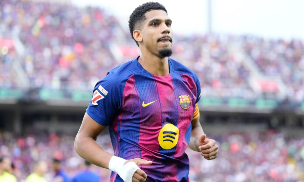 Ronald Araújo returns to Barcelona training after focusing on mental health