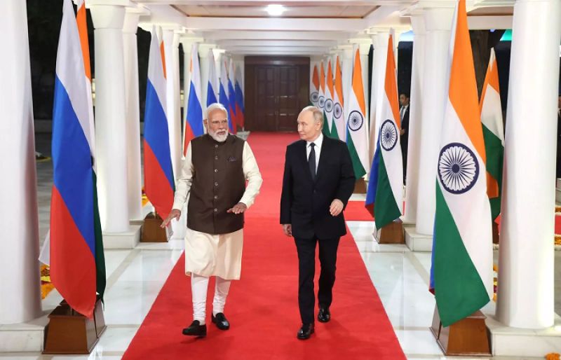 India rolls out red carpet for Putin