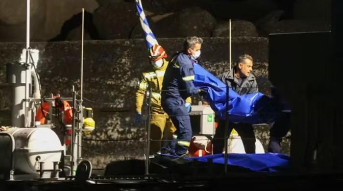 17 found dead in migrant vessel off Crete: coastguard