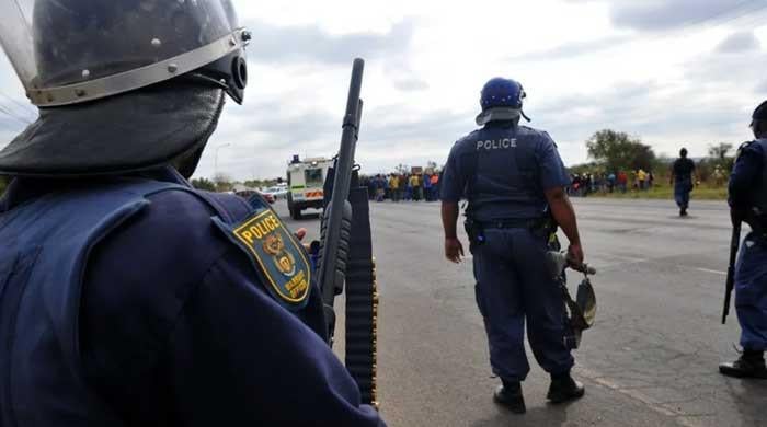 Gunmen kill 9, wound 10 in South Africa bar attack