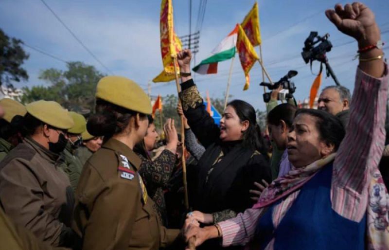 India Shuts Down Medical College in Kashmir Amid Protests Over Muslim Students’ Admissions