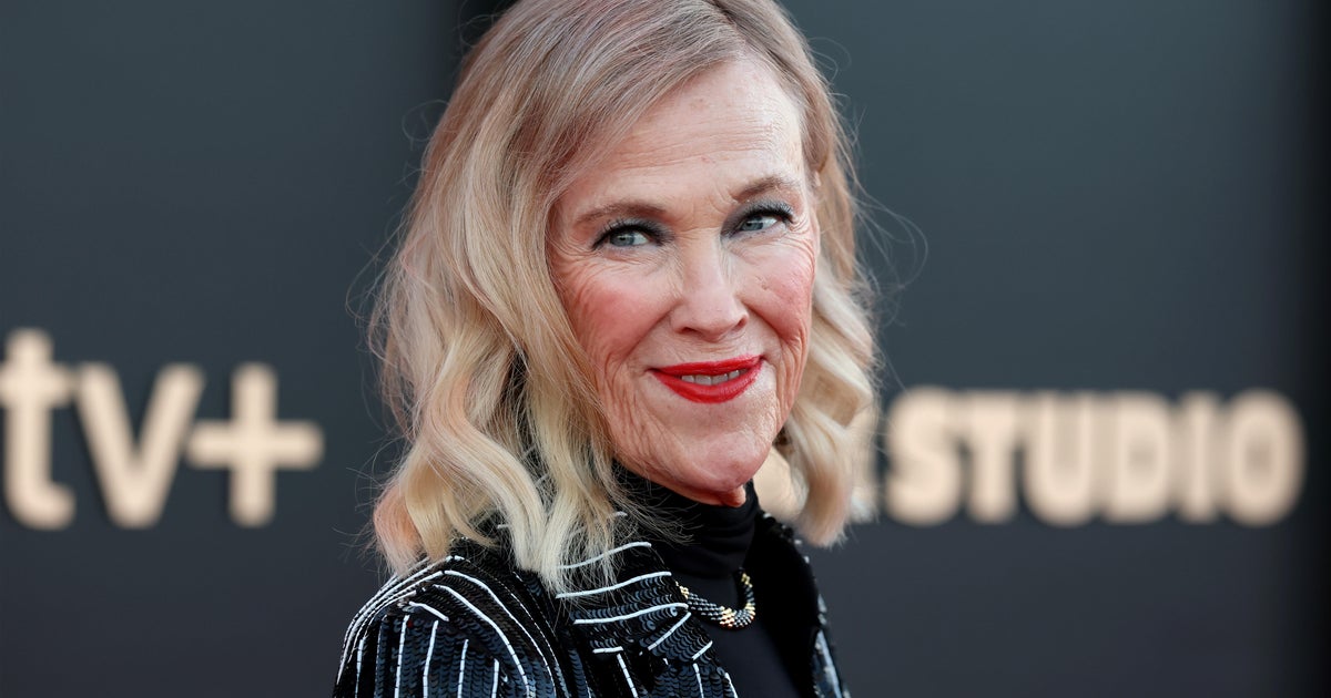 Catherine O’Hara, star of “Beetlejuice,” “Home Alone” and “Schitt’s Creek,” dies at 71