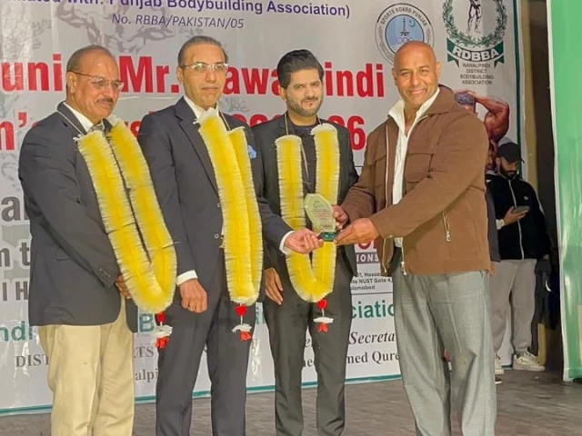 Hamza Khan wins Mr Rawalpindi title at district bodybuilding championship | The Express Tribune