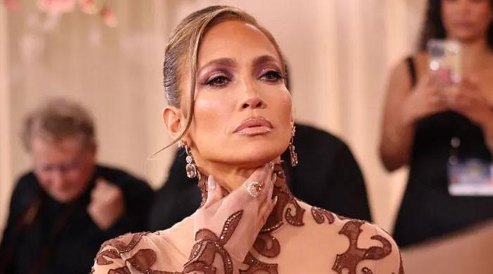 Jennifer Lopez ‘rude’ glambot moment unmasked after major backlash