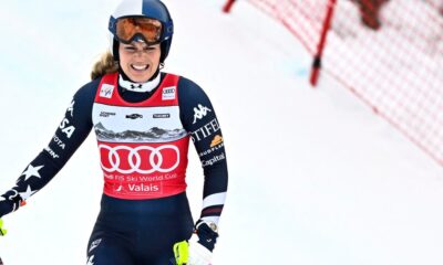 Lindsey Vonn crashes in final downhill before Winter Olympics