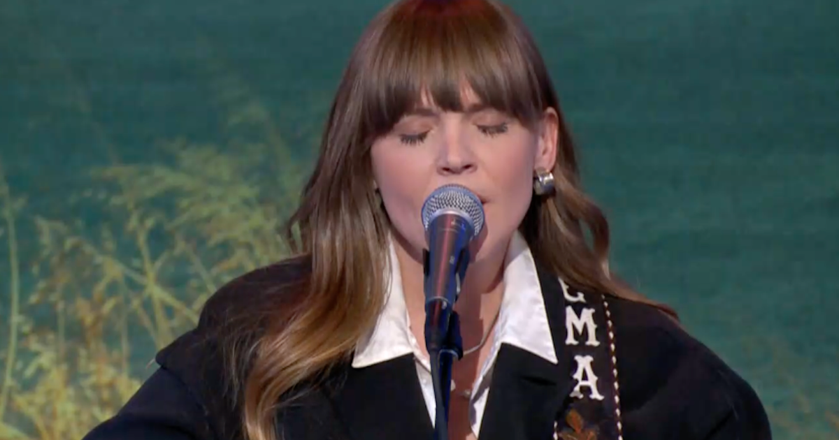 Saturday Sessions: Courtney Marie Andrews performs “Everyone Wants To Feel Like You Do”