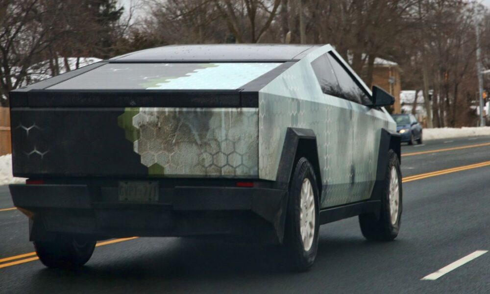 Tesla Loses Its EV Crown to BYD as Sales Keep Dropping