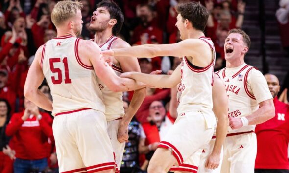Unbeaten Huskers to fans: Quit storming court
