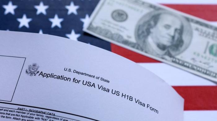 Texas orders immediate halt to new H-1B petitions at state agencies, public universities