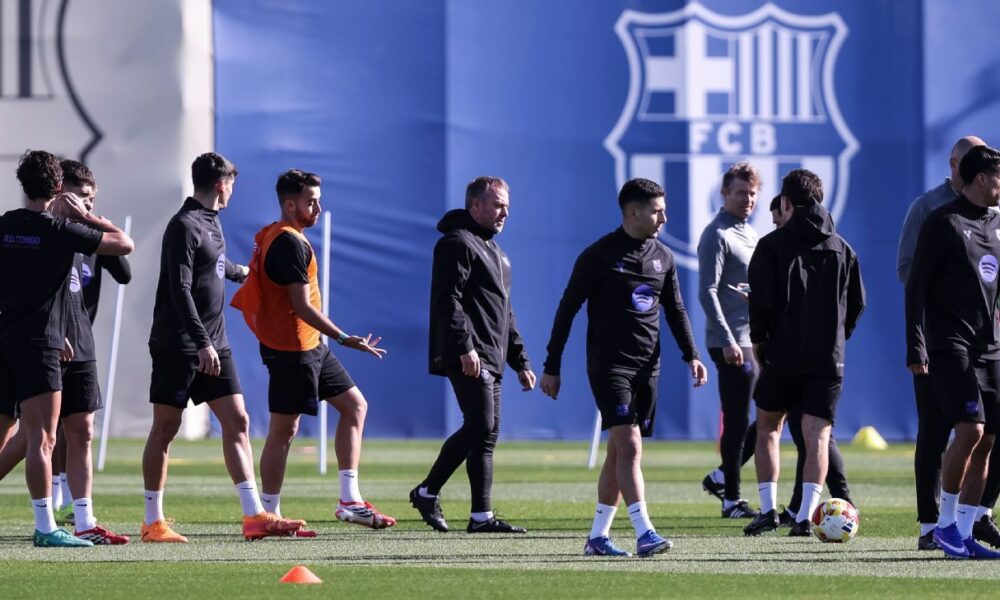 Barcelona players having ‘open and honest’ meetings to arrest poor form – Hansi Flick