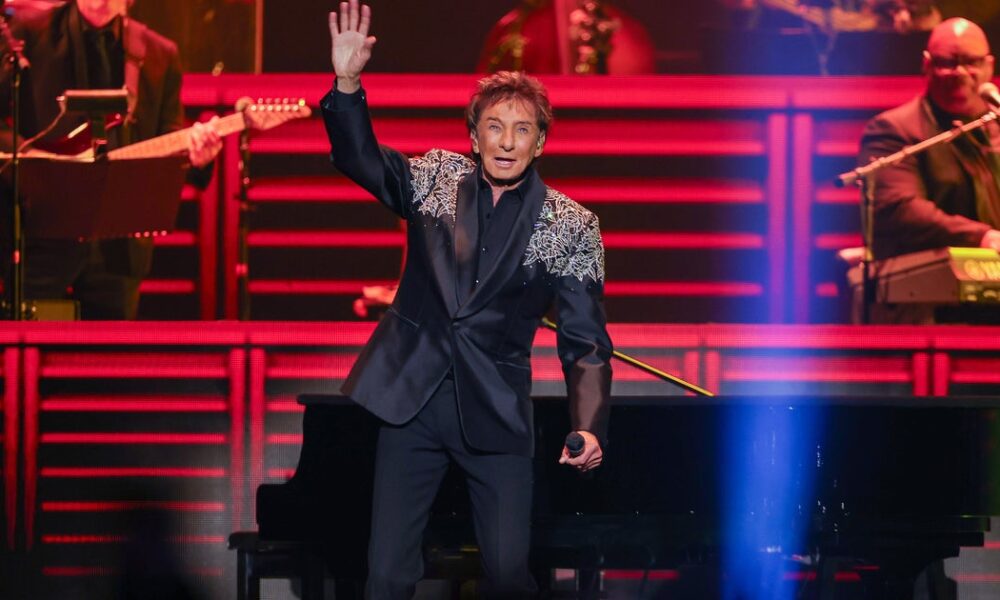 Barry Manilow cancels more concerts amid recovery after cancer surgery