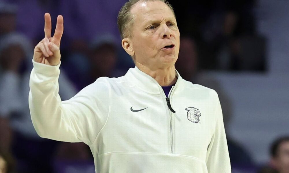 Kansas State cruises past Baylor in Matthew Driscoll debut