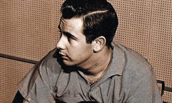 Legendary guitarist behind Bob Dylan, Beatles hit songs passes away