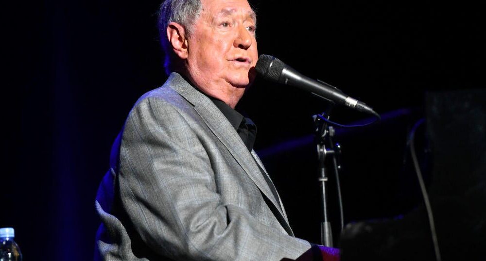 Neil Sedaka, singer whose hits included “Laughter in the Rain,” dies at 86