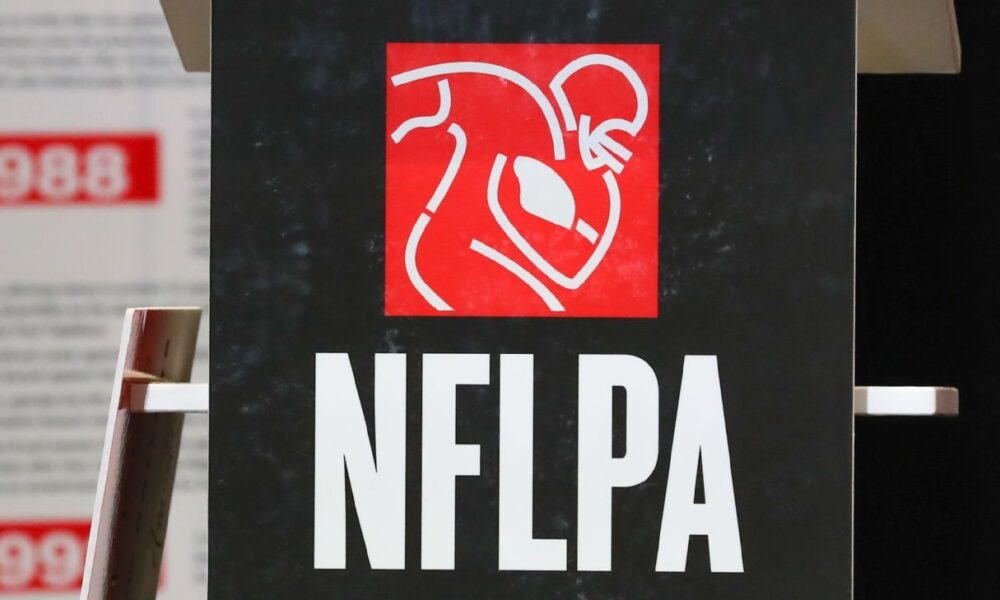 Source: Dolphins rank first, Steelers worst in NFLPA survey