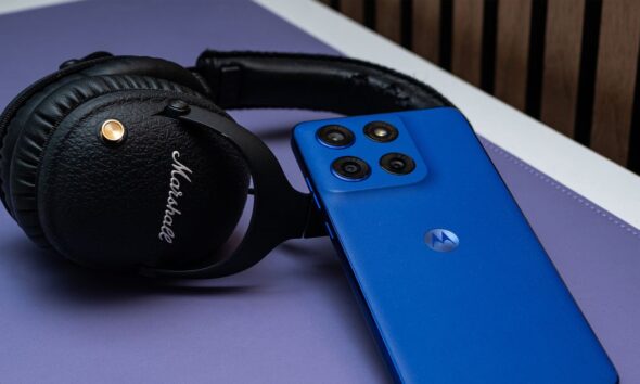 The Best Phones With an Actual Headphone Jack