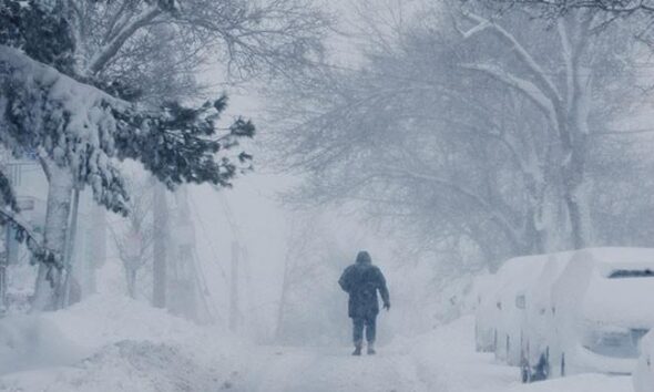 Blizzard buries US Northeast under record snowfall, millions affected