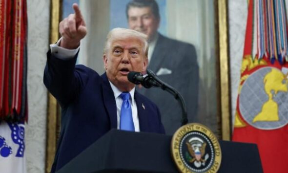 Trump seeks to strike back in crucial State of the Union