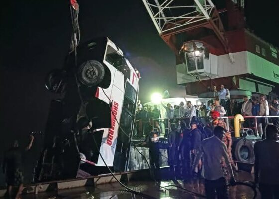 Bus falls into river while boarding ferry in Bangladesh, leaving 24 dead