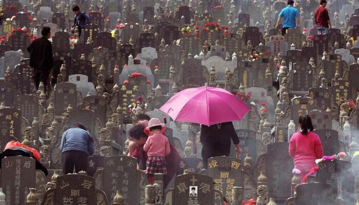 China bans entombing cremated remains in empty flats