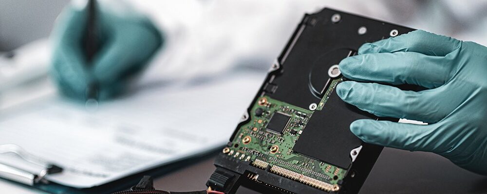 AI tools offer ‘near-real-time’ analysis of data from seized mobile phones and computers | Computer Weekly