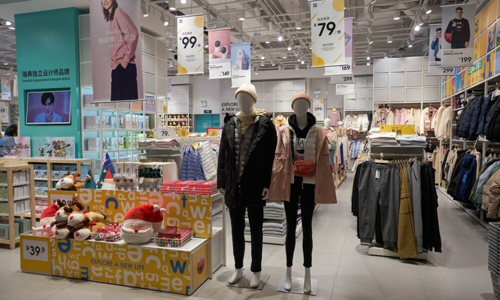 China’s clothes & textiles retail sales up 10.4% YoY in Jan-Feb