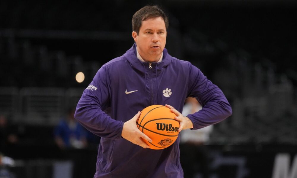 EMU hires Clemson assistant Billy Donlon to replace Stan Heath