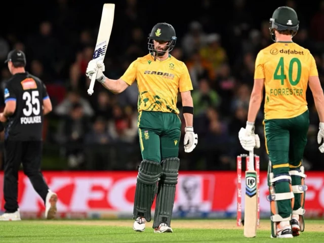 Esterhuizen leads South Africa to T20 series win over New Zealand | The Express Tribune