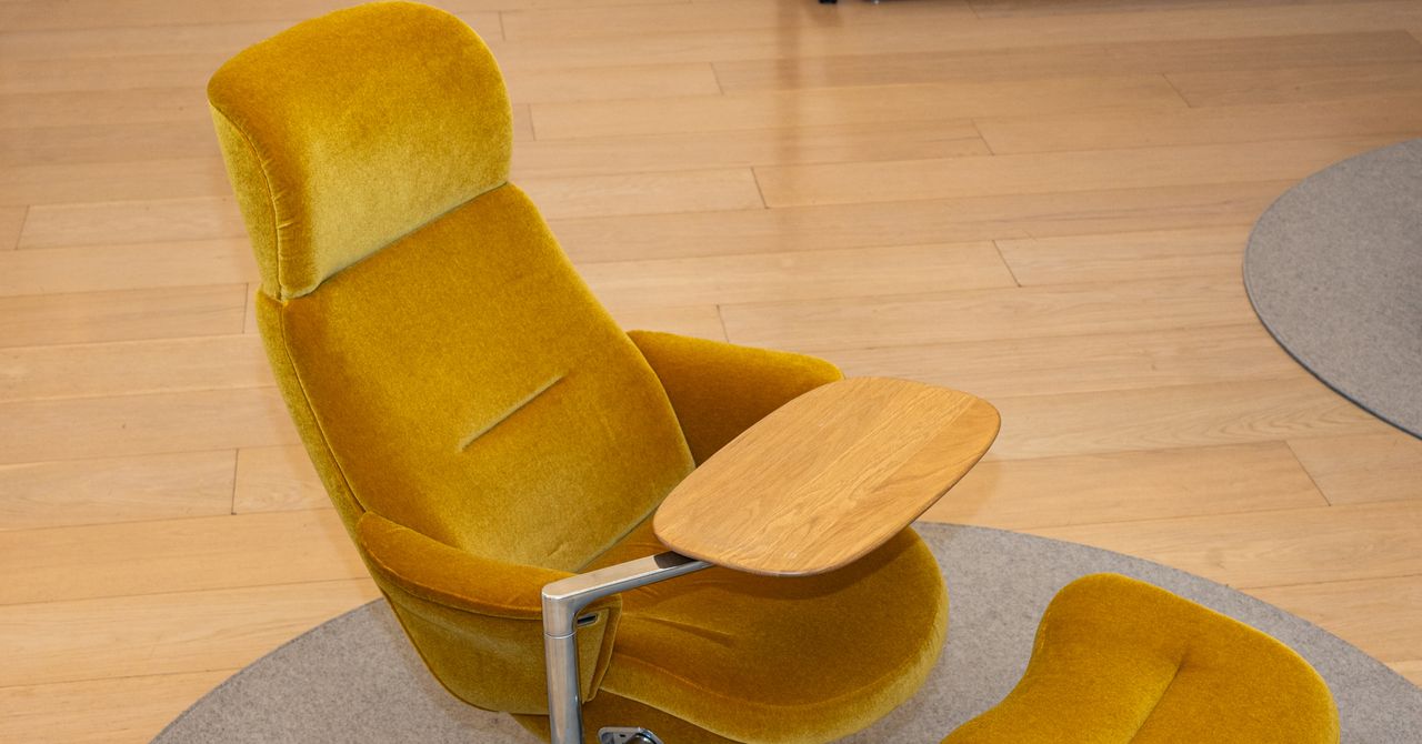 Humanscale’s New K Lounge Chair Is the Ultimate Home Office Workstation
