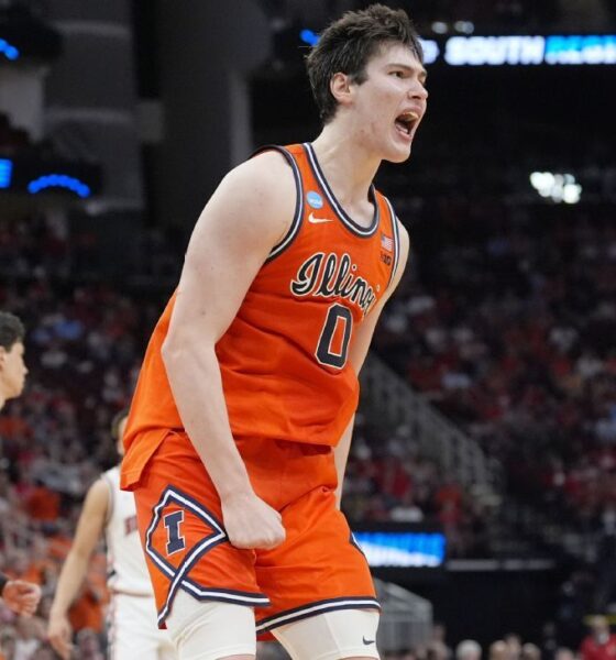Illinois defense gets tough, ousts Houston to reach Elite Eight
