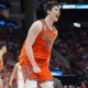 Illinois defense gets tough, ousts Houston to reach Elite Eight