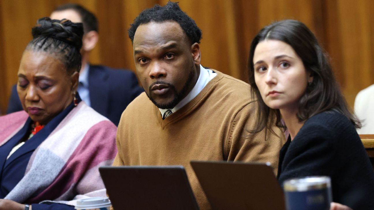 Judge sets May retrial date in Miami football murder case