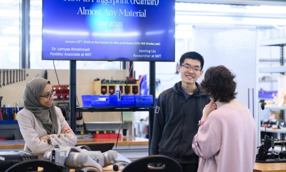 Lasers, robots, action: MIT workshop explores Raman spectroscopy