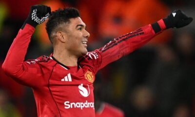 Leny Yoro: Man United players wanted Casemiro to stay