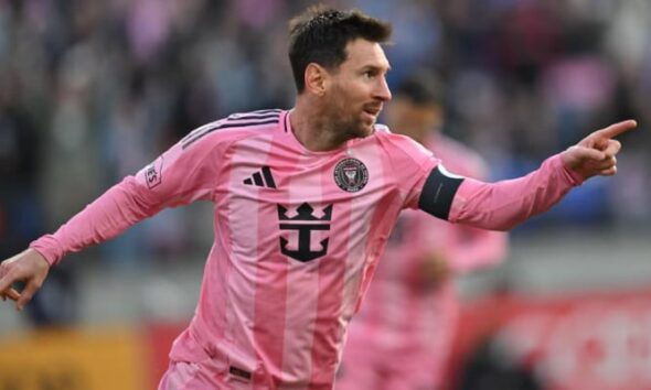 Messi scores 900th career goal, joins Ronaldo in elite club