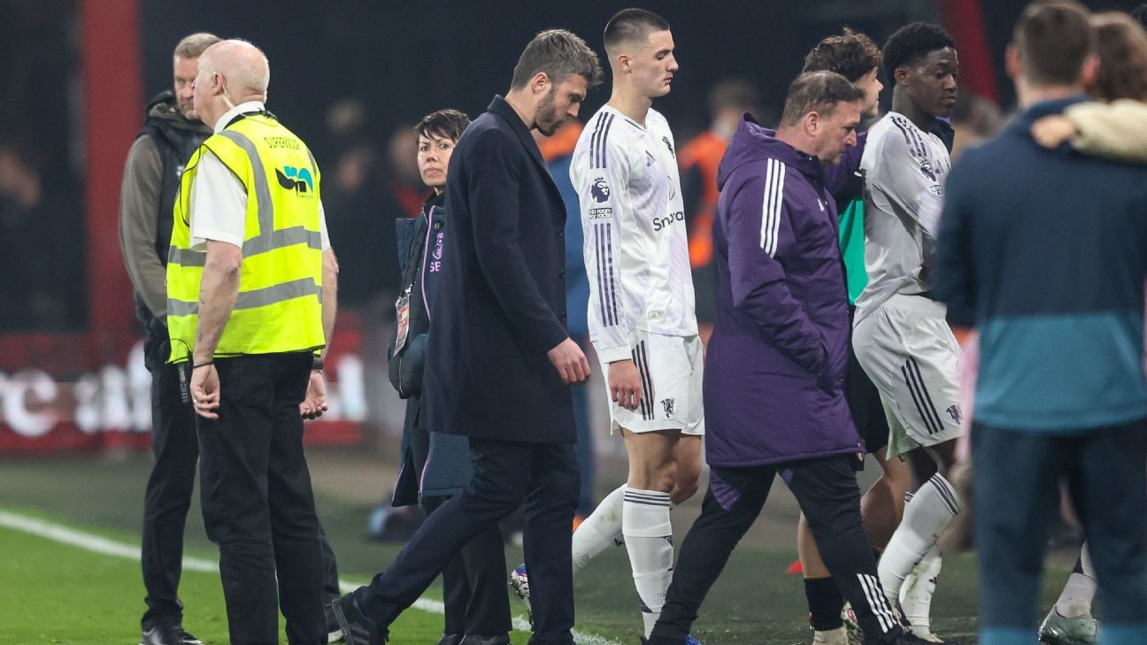 Michael Carrick slams ‘astonishing’ penalty calls in Man United draw